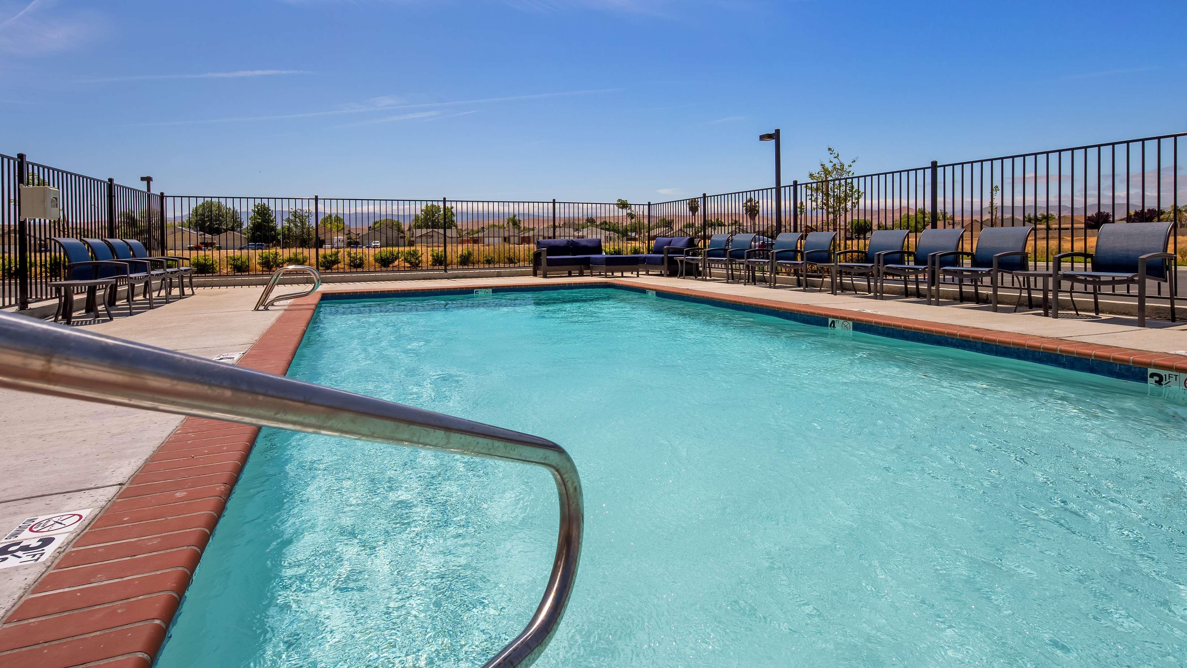 Western 3* Coalinga